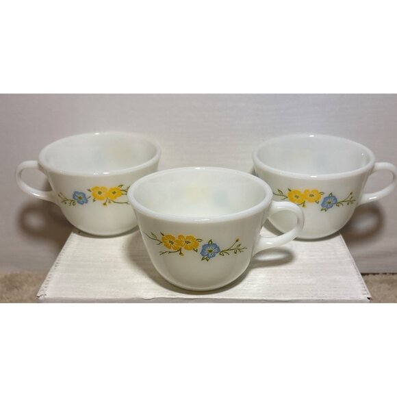 Set Of 3 Vintage Pyrex Coffee Tea Cups Yellow & Blue Floral Butterfly Design - Picture 2 of 12